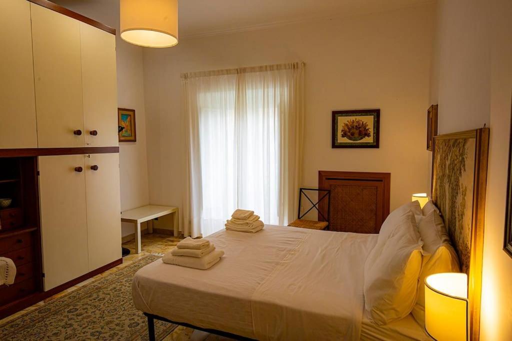 רומא Dimora Al Colosseo, 2 Bedrooms מראה חיצוני תמונה